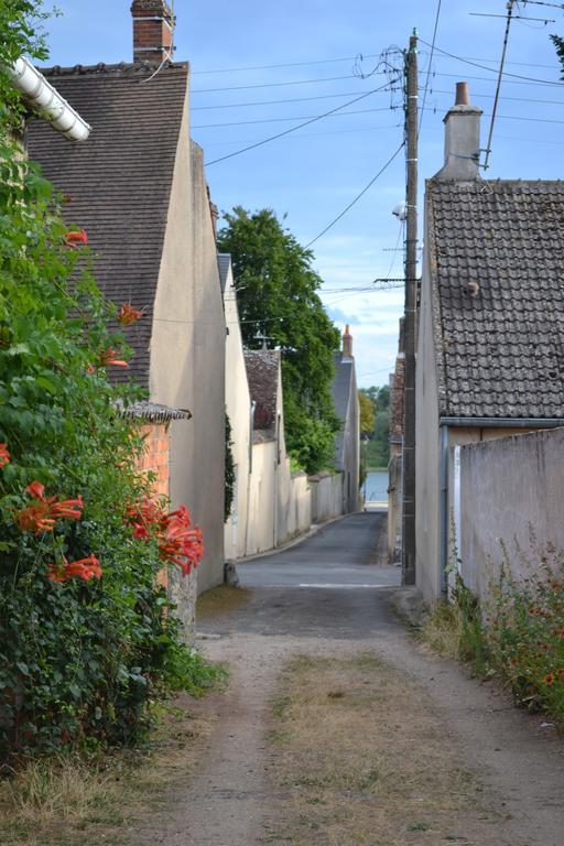 Gite Du Port Châteauneuf-sur-Loire Екстериор снимка